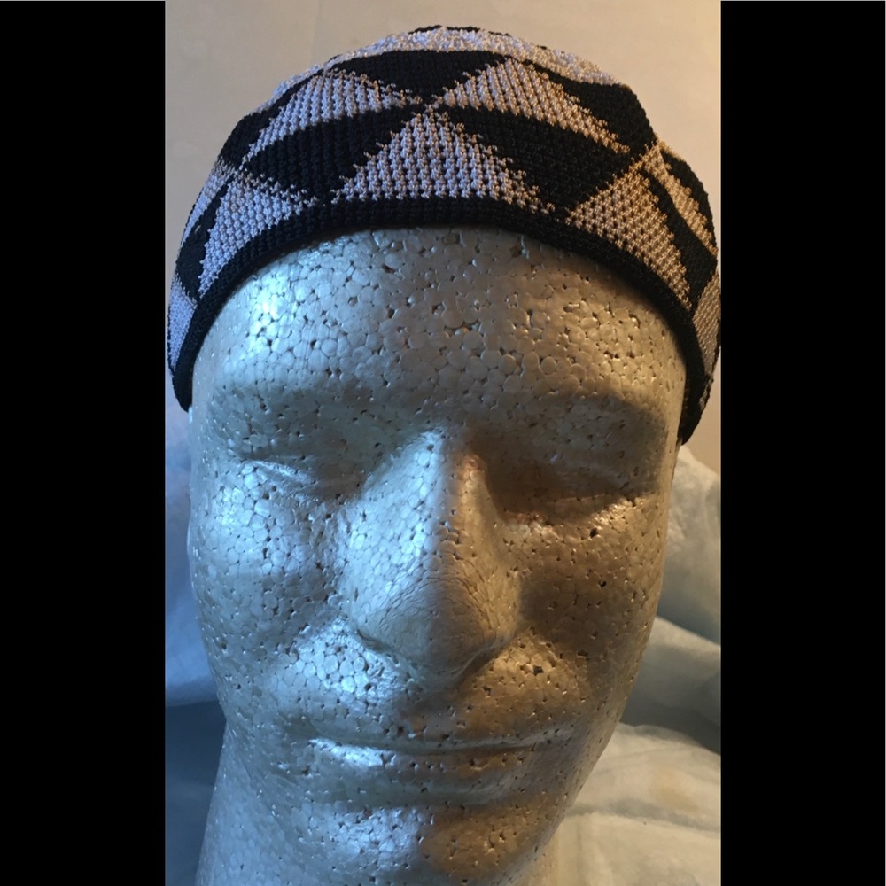 Black and white Kofi hat